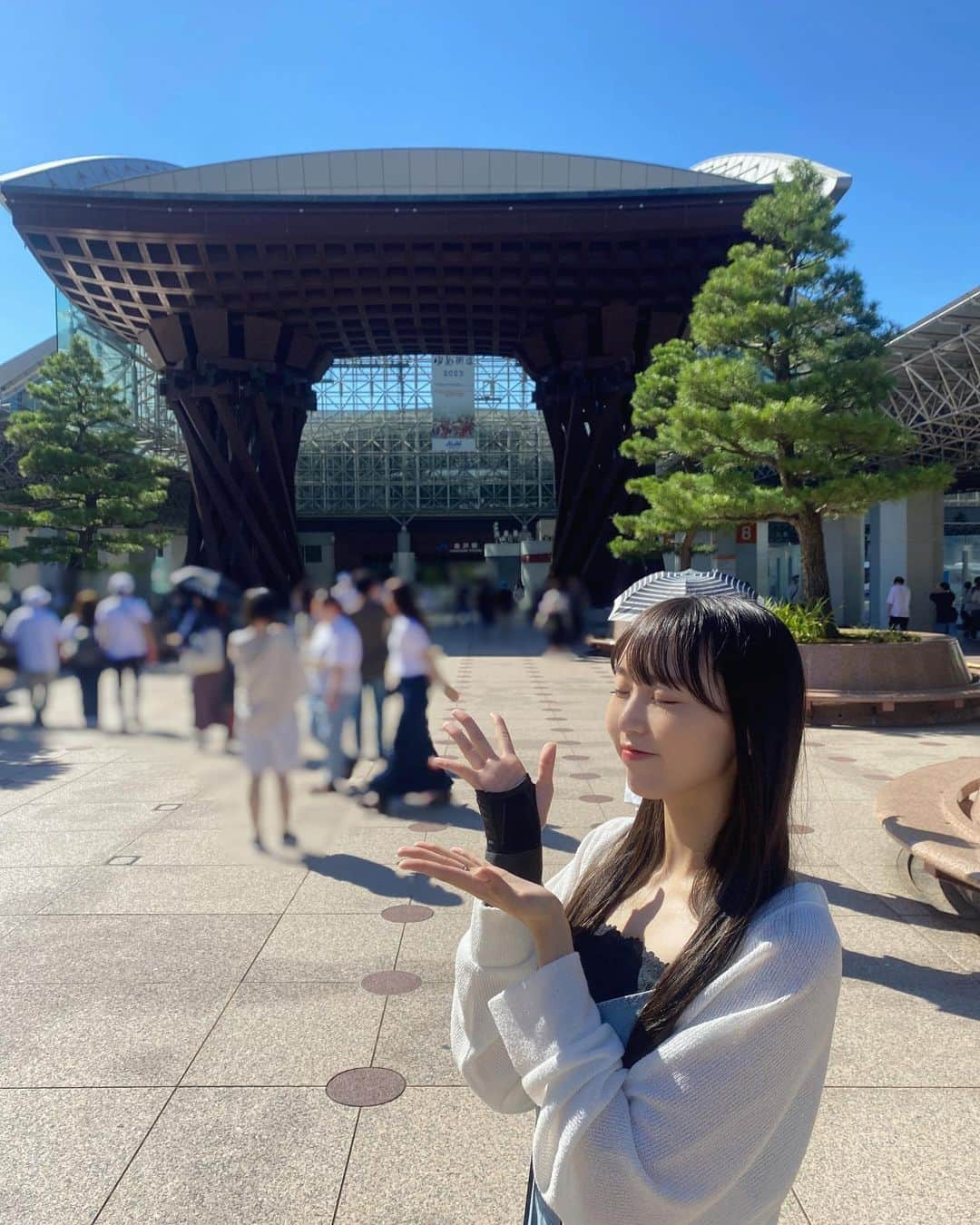 泉綾乃さんのインスタグラム写真 - (泉綾乃Instagram)「かなざわー✨  #石川県 #金沢 #金沢旅行 #金沢観光 #金沢駅 #鼓門 #もてなしドーム」9月6日 19時18分 - _anon_1122