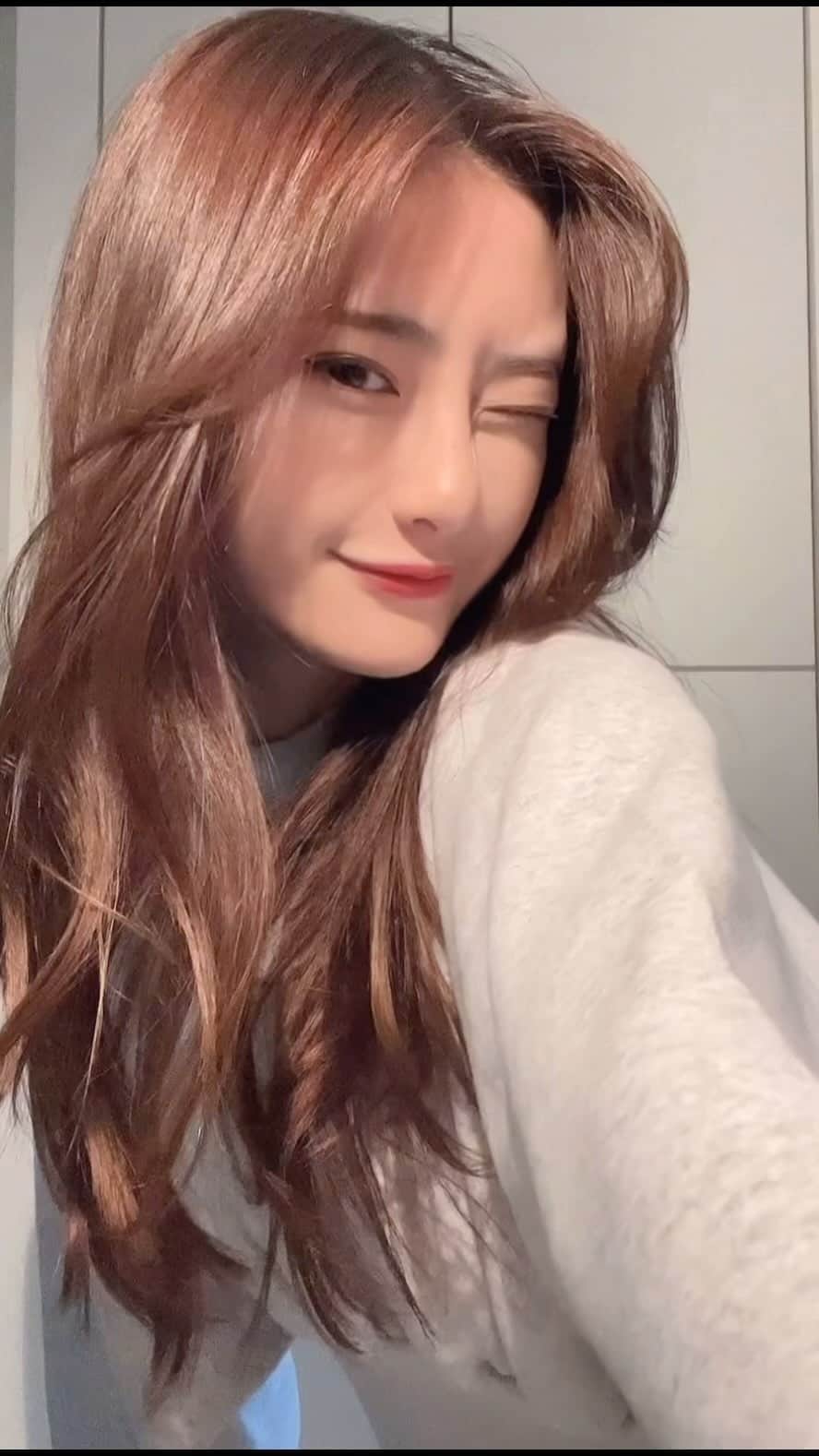 大西陽羽のインスタグラム：「前髪あり派？無し派？」