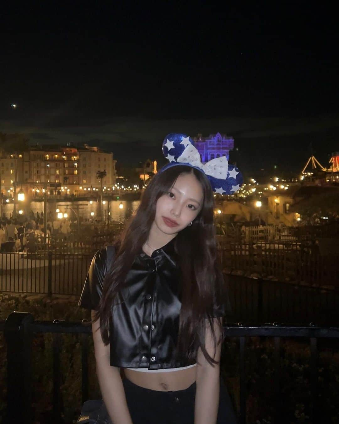 川西莉子のインスタグラム：「⠀ 夜のパレードが最高でした🎆🩷 ⠀ ⠀ #disneysea」