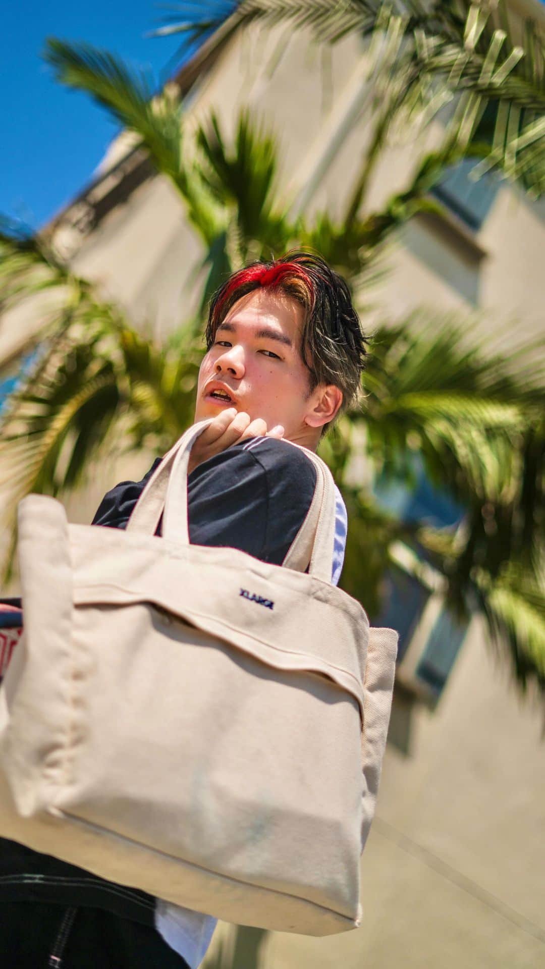 のインスタグラム：「《XLARGE ITEMS》in Los Angeles🏡 edited by @m__drop   @xlargejp  @xlarge_snap   #xlarge #xlargejp #xlarge_snap #freestylefootball #fashion #style #losangeles #dance #reel」