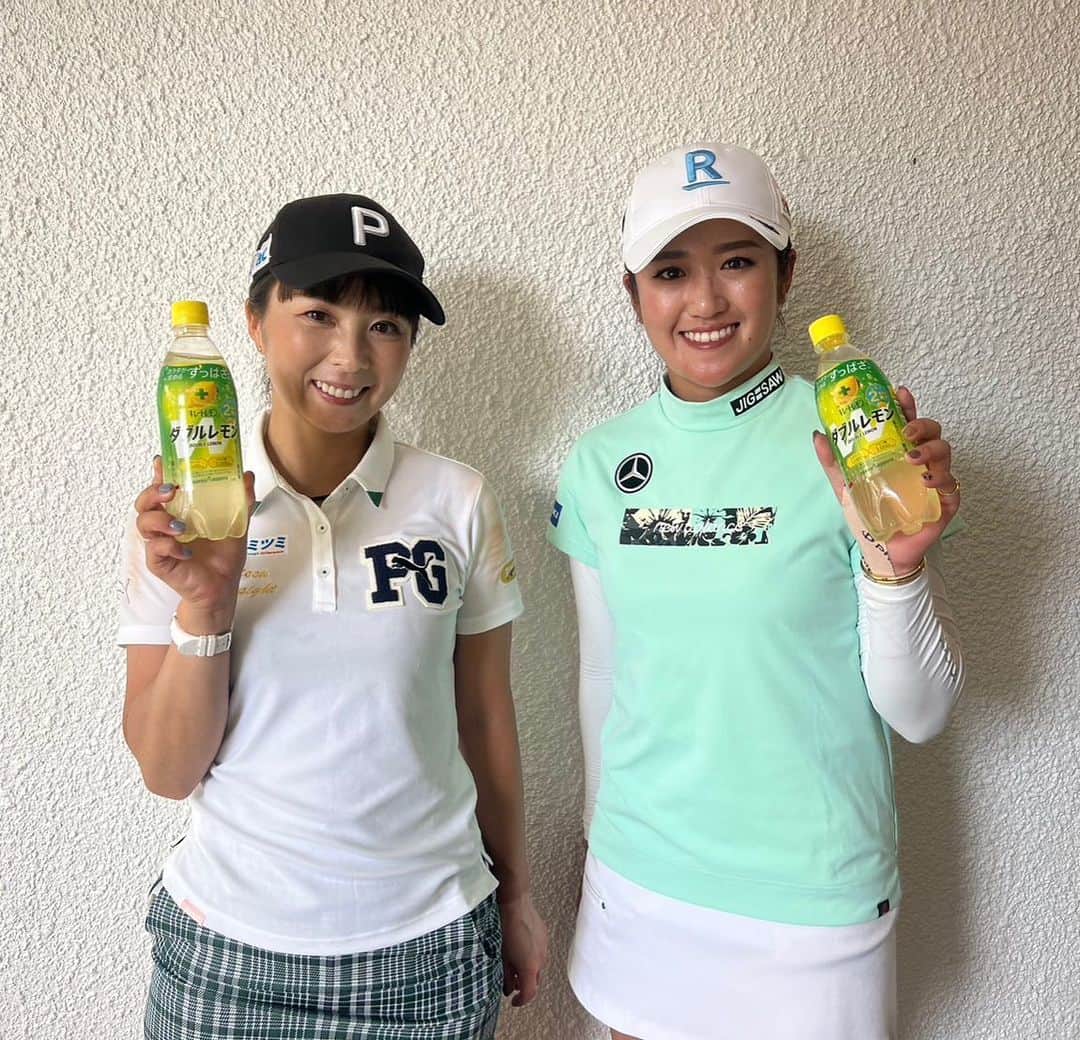 稲見萌寧のインスタグラム：「先日9月3日はクエン酸の日でした🍋  ポッカサッポロさんより差し入レを頂きました♡  #クエン酸の日 #クエン酸でおつかレさまです #レモンアンバサダー #pokkasapporo」