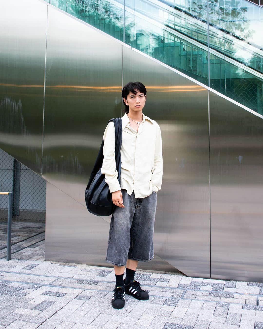 のインスタグラム：「.  深水 光太 Kota Fukami(@koutafukami)  tops #cornerstone #コーナーストーン  pants #古着(#ユーズド) #used sneakers #アディダスオリジナルス #adidasoriginals bag #コムデギャルソン #commedesgarçons  #fashionpress #fashionpresssnap」