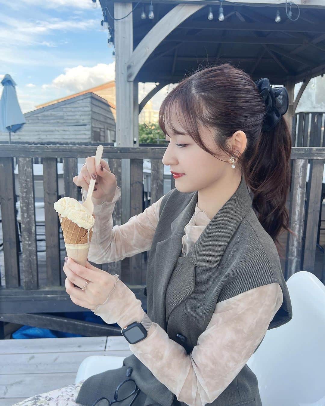 金川紗耶さんのインスタグラム写真 - (金川紗耶Instagram)「癒しの時間☺️  #乃木坂46  #金川紗耶  #sayagram  #cafe  #アイス🍨  #海辺の近くでアイスが最高 #風が気持ちよかった」9月6日 20時12分 - saya.kanagawa_official