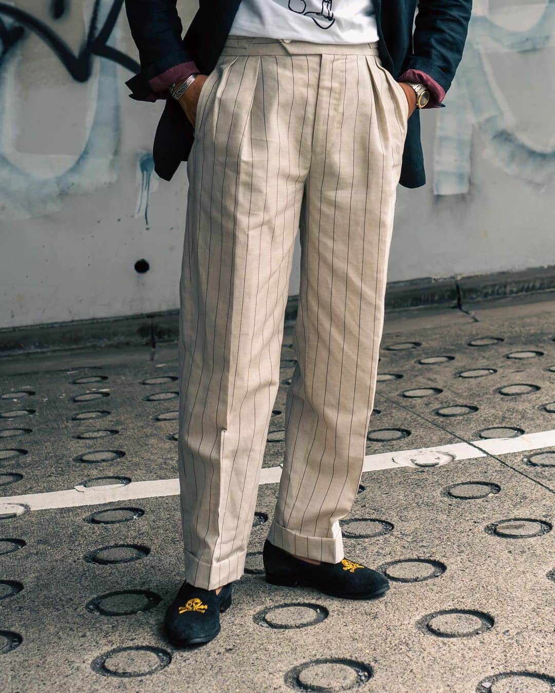 高田朋佳さんのインスタグラム写真 - (高田朋佳Instagram)「Relax tailoring. 肩肘張らずサラッとね。  #wearlness #salondewearlness #relaxtailoring #modernclasicstyle」9月6日 20時20分 - tomoyoshi_takada