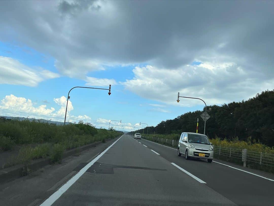 菊田俊介さんのインスタグラム写真 - (菊田俊介Instagram)「See you again beautiful Hokkaido!  Photos by Keigo Akiba and Shun #hokkaido #nature #friends #shunkikuta」9月6日 20時30分 - shun.kikuta