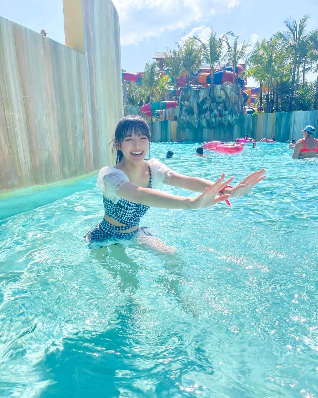 岡本怜奈さんのインスタグラム写真 - (岡本怜奈Instagram)「♡ 日焼けした(☀️ '-' )☀️ 泳ぐの苦手やけどプールは好き〜🏊 ♡ ♡ #タイ #タイ旅行  #🇹🇭 #プーケット #プーケット旅行 #リゾート #アジアリゾート#プーケット観光 #happy #海外女子旅 #เที่ยวเมืองไทย #ภูเก็ต #andamandaphuket #アンダマンダプーケット」9月6日 20時51分 - renatan1222