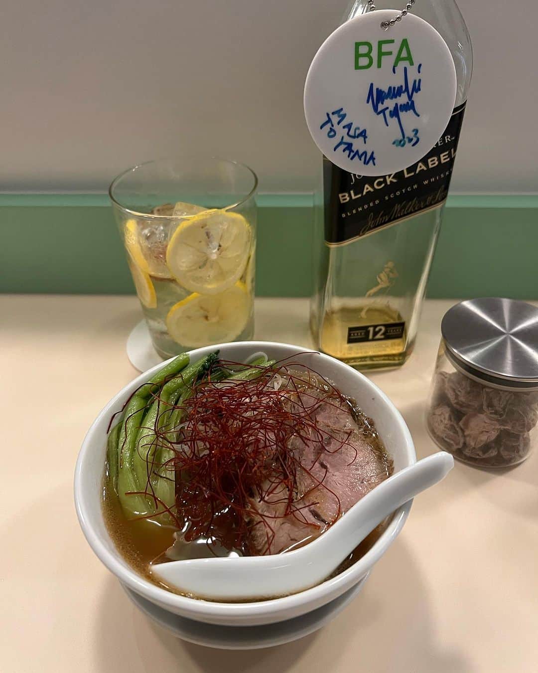 遠山正道のインスタグラム：「汁ビーフンと愛玉子@アートかビーフンか白厨ナウ^ ^」