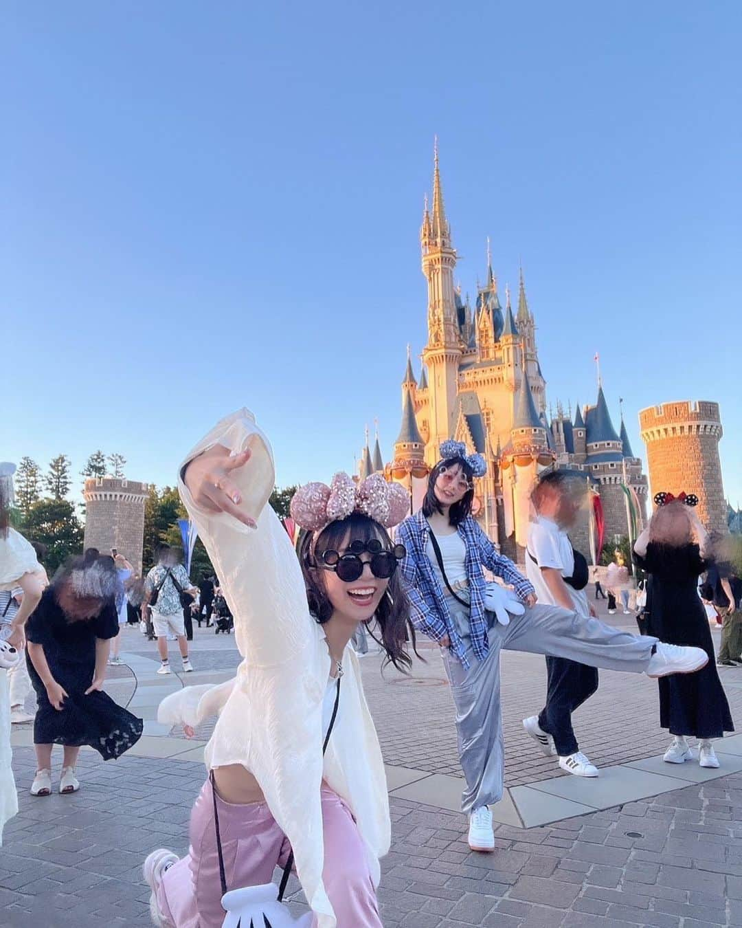 井上玲音さんのインスタグラム写真 - (井上玲音Instagram)「・ ・ ランドいてきた🔆  #Disney #江端妃咲 #井上玲音」9月6日 21時08分 - rei_inoue.official