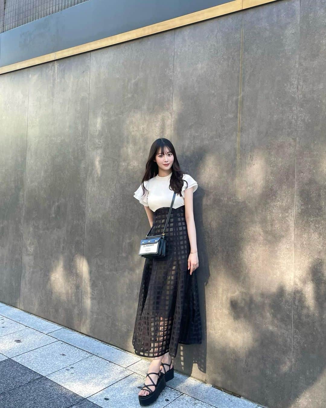 月野有菜のインスタグラム：「こんばんは🌙  9月になりましたね👀  まだまだ暑いので体調に気をつけながらお過ごしください☺︎」