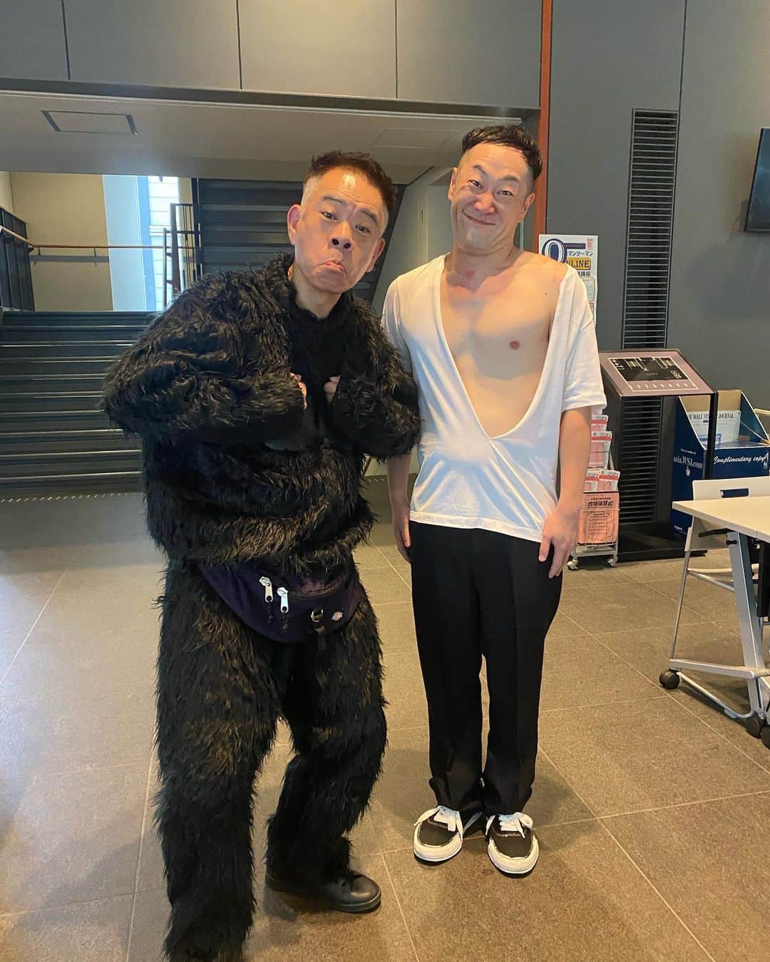 井元英志のインスタグラム：「有吉の壁ありがとうございました！FUJIWARA原西さんとコンビ組ませてもらったよ🦍高校生の時、俺にFUJIWARAさん教えてくれた高校の友達の中村くんに伝えたい🥹 #有吉の壁」