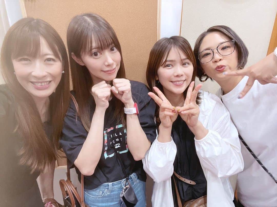 のインスタグラム：「ぬんちゃ☀️ 「笑いの泉」@ なかの芸能小劇場 お越し頂きました皆様 ありがとうございました❣️ #ショウガールズ からは ♡わんダフル（沢辺・安森・根本） ♥スーパーバカ（根本・東坂） ♡エムエムフラワー（野中・山咲） が出場したよ(*^^*)✨️ - たのちかったし、自分たちのオリジナルのところもウケて嬉しかったദ്ദി ˃ ᵕ ˂ ) - わんダフル theWいけなかったの悔しいで😣 でもこれを機に学んだから来年こそはよ🔥 - それでは今日も一日お疲れ様でした😘 あやすみなさい🩷 -」