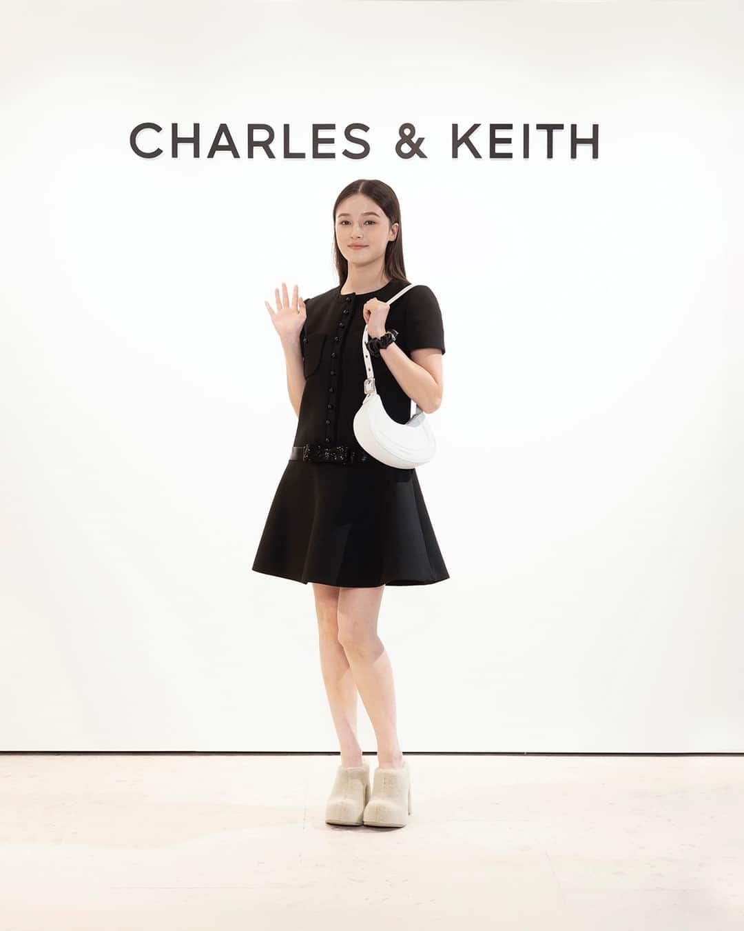 CHARLES & KEITH JAPAN CHARLES & KEITHさんのインスタグラム写真 - (CHARLES & KEITH JAPAN CHARLES & KEITHInstagram)「@nancyjewel_mcdonie_ や、 @henn_kim、 @ashleybchoi が、韓国初のフラッグシップストアであるCHARLES & KEITH 江南店のオープニングパーティーに登場。⁠ ⁠ #CharlesKeithPetra⁠ #CharlesKeithxHennKim⁠ #CharlesKeithFW23⁠ #チャールズアンドキース」9月6日 22時15分 - charleskeith_jp