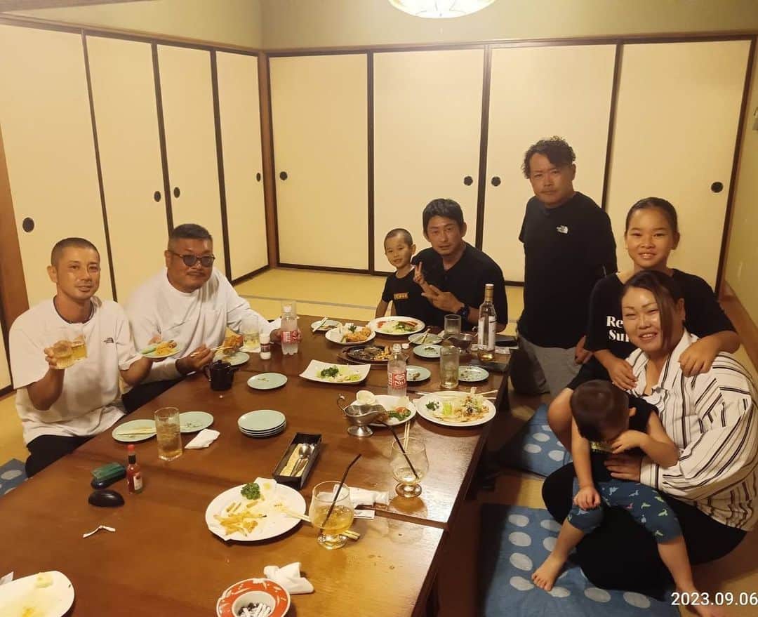 吉永啓之輔のインスタグラム：「ゆうたの命日🙏  皆んな元気で生きてるからな  お前を思い出してマッカラン飲んでるわ🫡」