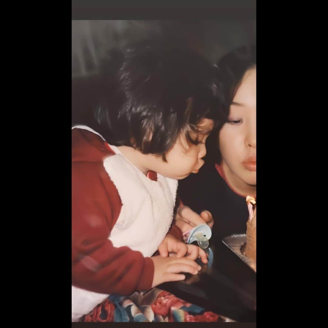 のインスタグラム：「.  25歳になりました いつも応援して下さる皆様 そして家族や友達の皆々様 感謝の気持ちでいっぱいです これからも山田を宜しくお願いします  I'm 25 years old To everyone who always supports us And my family and friends I'm so grateful Thank you for your continued support」