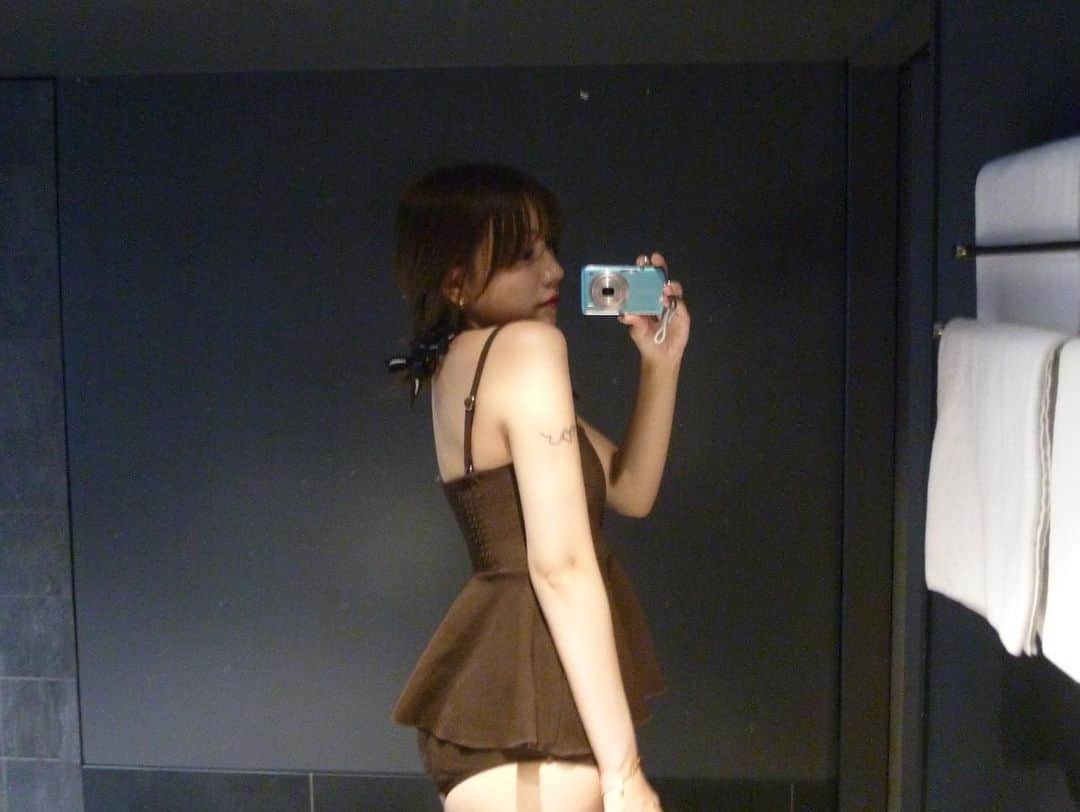 前田イブのインスタグラム：「🤎🤎 デジカメ乱用📷＾＾💧」