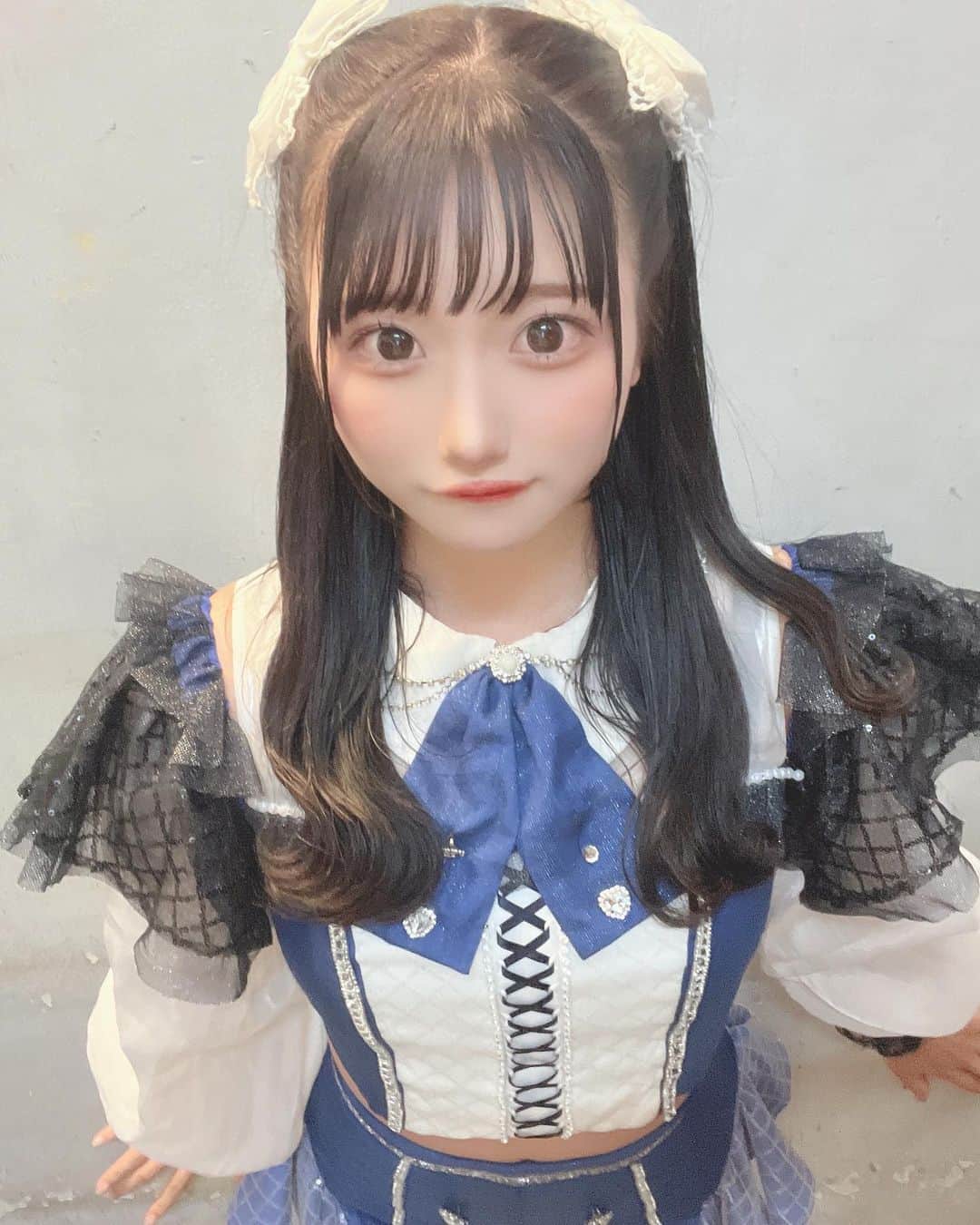 夢実あすかのインスタグラム：「ハフツにしました❤︎🐕 ．  ．  #japaneseidol #japanesegirl #idol #instagood #instalike #selca #followforfollowback #selfie #today #ootd #dailylook #instafashion #followme #アイドル前髪 #makeup #今日のコーデ  #アイドル  #ショーパンコーデ  #アイドルメイク  #ハーフツイン #いいね返し #自撮り #自撮り女子 #自撮り界隈 #推してください #ヘアアレンジ #オフショル #簡単ヘアアレンジ #アイドル衣装 #黒髪女子」