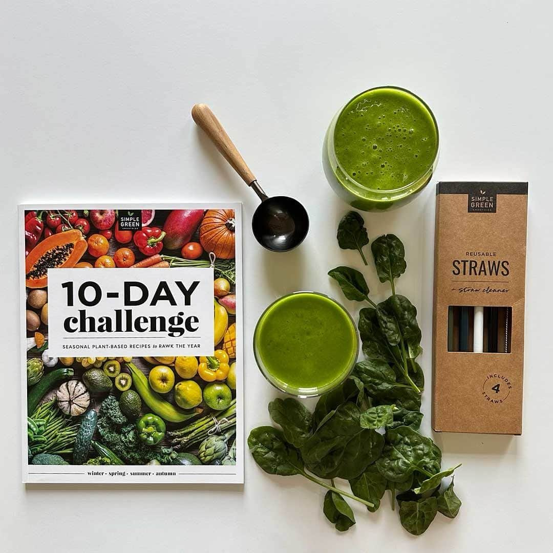 Simple Green Smoothiesさんのインスタグラム写真 - (Simple Green SmoothiesInstagram)「Enter the #plantpower giveaway to win @simplegreensmoothies VIP Challenge Kit & @plants_by_people Vegan Superfood Blends Bundle. With plant powered ingredients 💪this prize will nourish your body and help support detoxification, digestion, energy, relaxation, and immunity with tasty recipes and mixable blends. 🎉🌿  ✨ GIVEAWAY! Three winners will receive Superfood Bundle Pack + VIP Smoothie Challenge Kit ($75 value!)  ✨ HOW TO ENTER: Like this post. Follow @plants_by_people + @simplegreensmoothies. Tag a friend who would also enjoy the prize! Tag multiple friends for multiple entries. ________________ This giveaway has closed. Congratulations to @kelseykabonick @yogiplantbasedmama and @astrokid133 🎉」9月6日 23時01分 - simplegreensmoothies