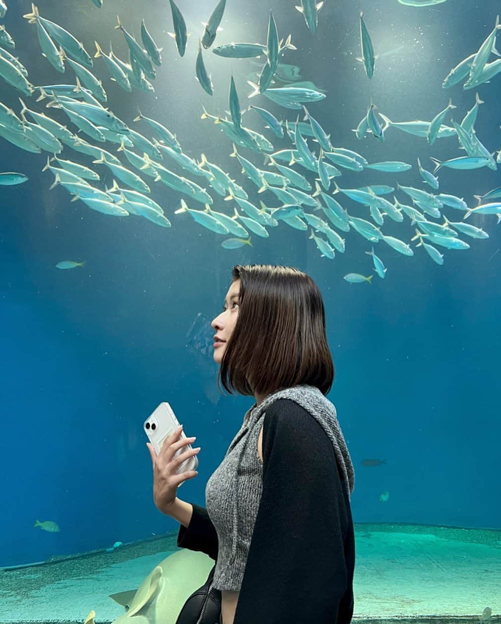鈴瀬まりあのインスタグラム：「水族館でおいしそうって絶対言うな」