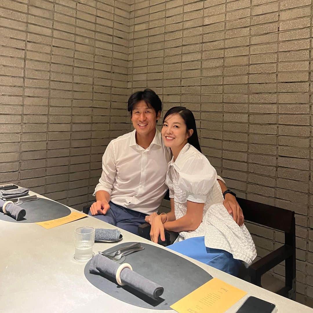 キム・ソンウンのインスタグラム：「오랜만에 부부모임👩🏻‍❤️‍👨🏻 다같이 시간 맞추기 어렵지만 언젠가 8명 다 모이는 그날까지!!  점심부터 배 터지게 먹고 수다가 끝이질 않았던 #유용욱바베큐연구소」