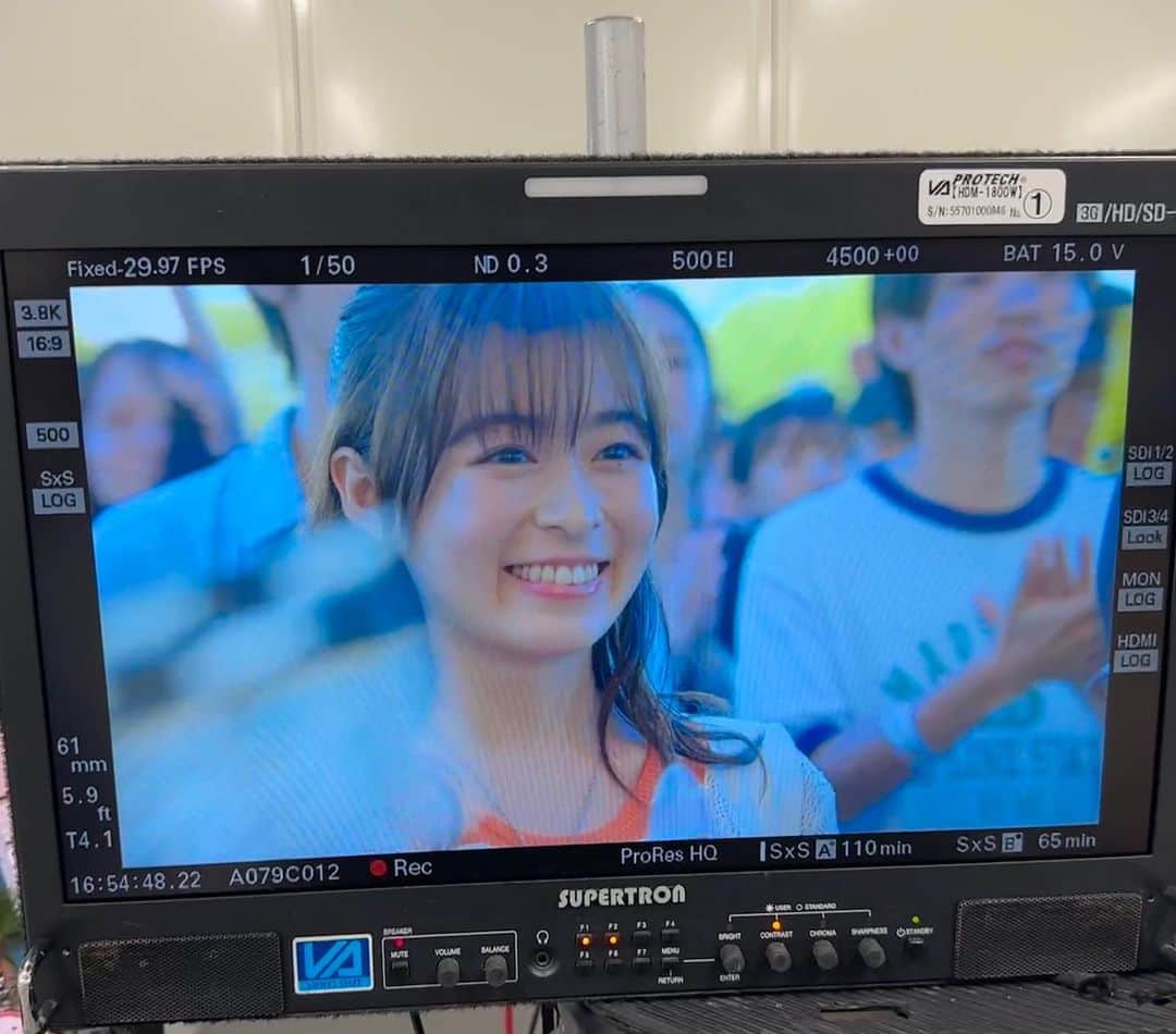 のインスタグラム：「真夏のシンデレラ　オフショット  #森七菜 #もりななのきまぐれ  #真夏のシンデレラ #夏シン #LIVEシーン #連続投稿62日目」