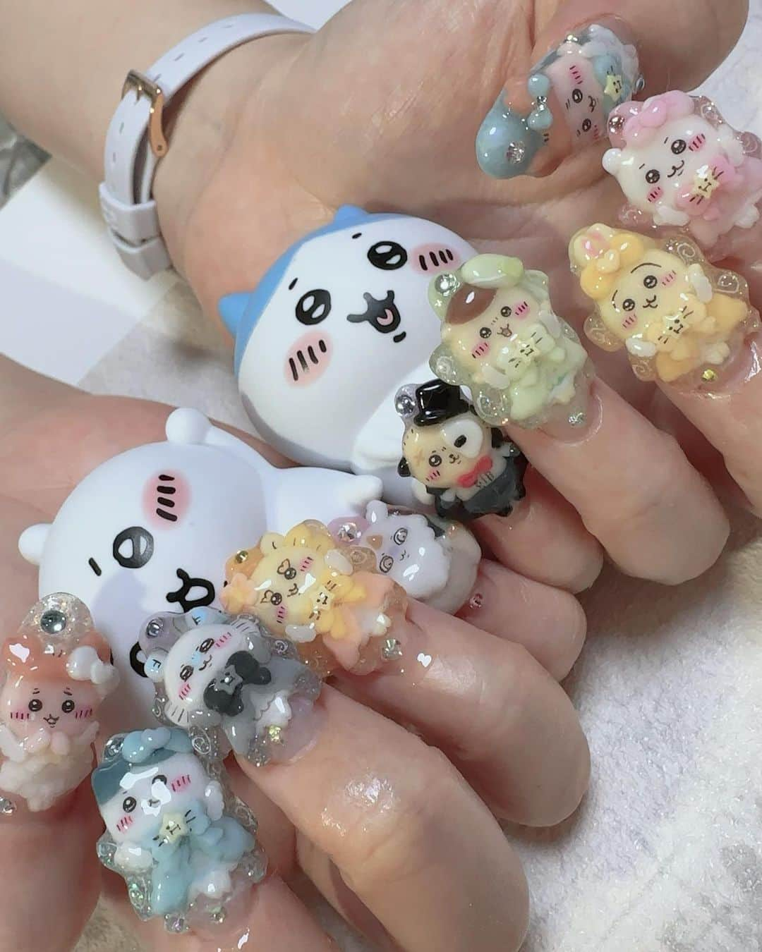 香織さんのインスタグラム写真 - (香織Instagram)「マジカルだよー✨かわいすぎないか？  #nail#ちいかわ#ちい活#美爪#美甲#量産型ネイル#量産型#オタクネイル#推しネイル#キャラネイル#ちいかわネイル#まじかるちいかわ#まじかるちいかわネイル#痛ネイル#大阪ネイルサロン#岸和田ネイルサロン#スカルプ#jiraikei#美爪」9月6日 23時50分 - kaorin47