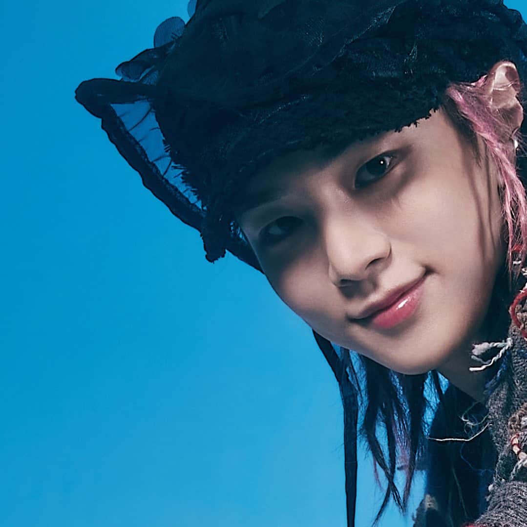 SHINeeのインスタグラム：「KEY 키 The 2nd Mini Album <Good & Great> | Teaser Image 3  〖Good & Great - The 2nd Mini Album〗 ➫ 2023.09.11 6PM (KST)  #KEY #키 @bumkeyk #SHINee #샤이니  #Good_and_Great  #KEY_Good_and_Great」