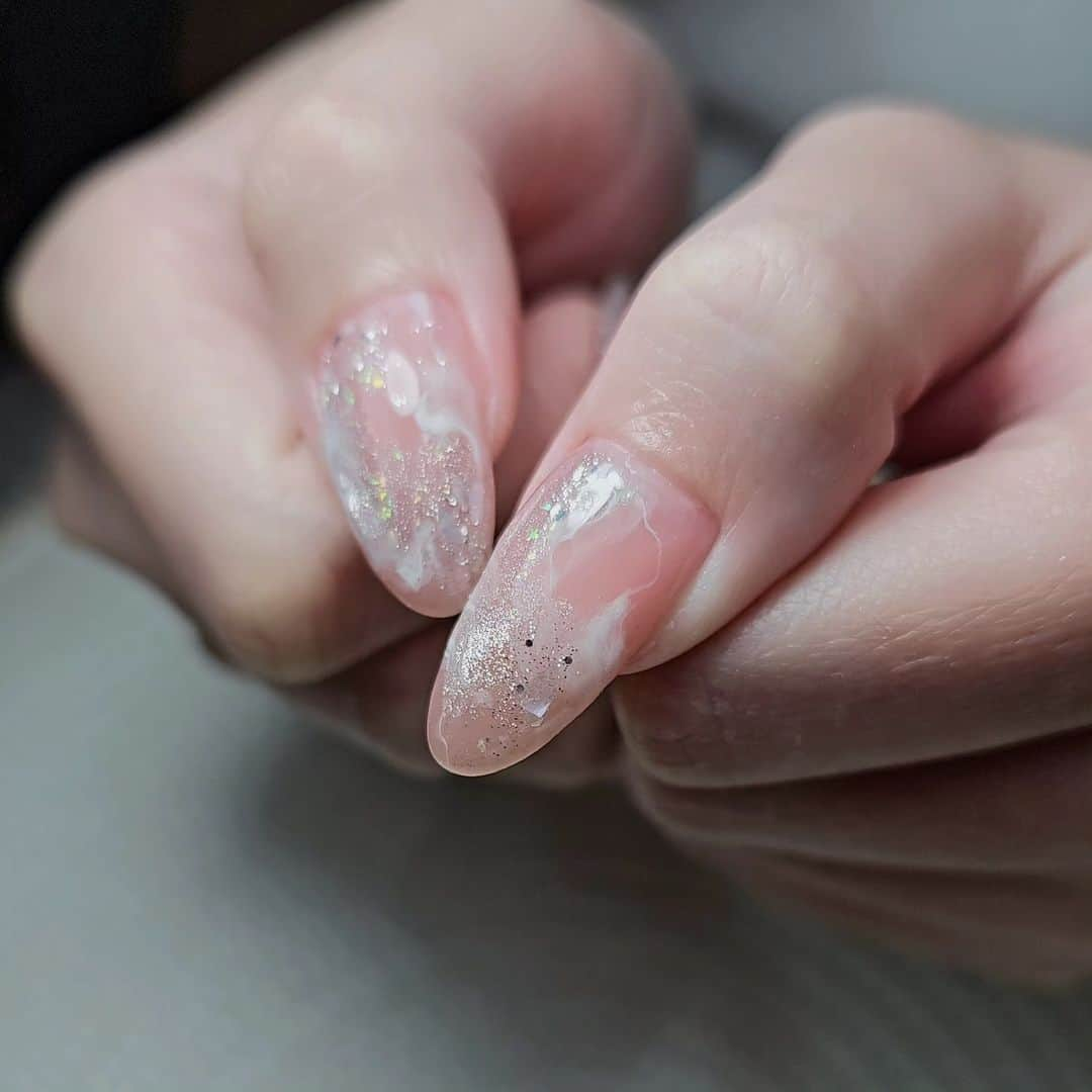 Yingさんのインスタグラム写真 - (YingInstagram)「Base colour: Didier Fiber Base Milky Pink Ombre: PREGEL Pale Almond Cateye: Ruyiya MIDDLE Luxury Glacier Cateye CG03 Marble: PREGEL Base White, French White  Shop: www.nailwonderland.com @nailwonderlandsg」9月8日 18時35分 - nailartexpress