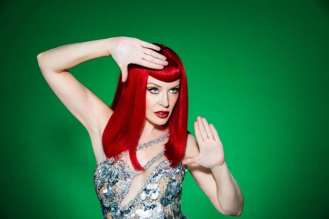 カイリー・ミノーグのインスタグラム：「💚❤️」
