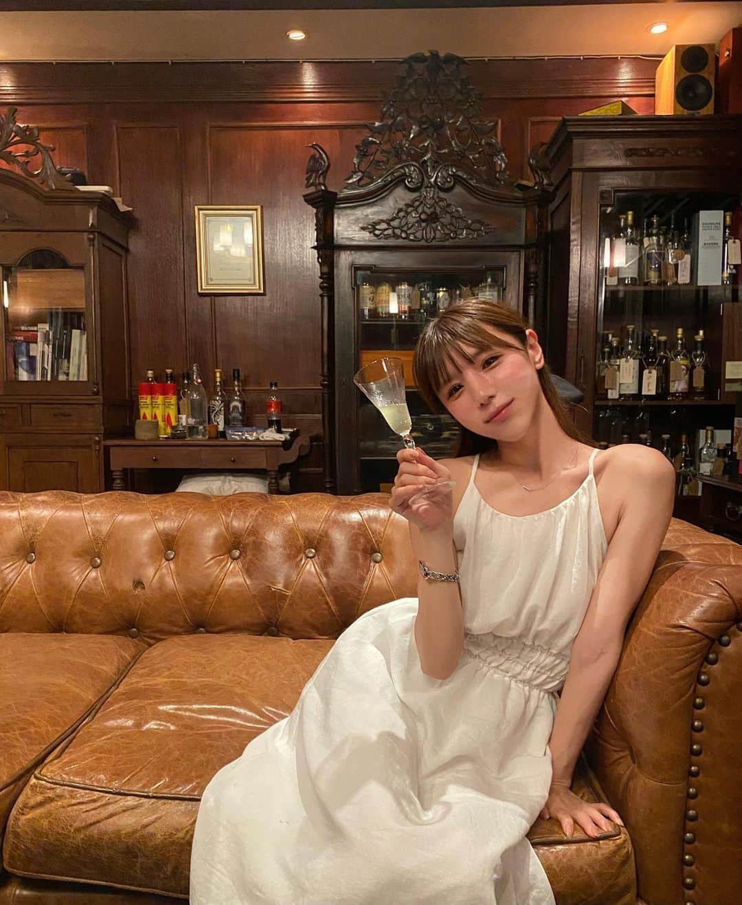 夏本あさみのインスタグラム：「すぐに赤くなっちゃいます🍸」