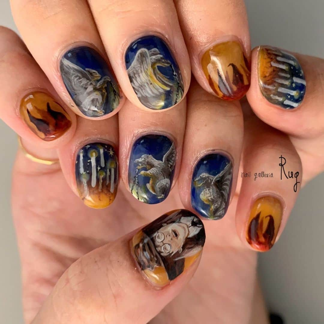 aoki_nailさんのインスタグラム写真 - (aoki_nailInstagram)「・ #harrypotter  東京にできたハリーポッターに 行かれるということで 画像の雰囲気からデザイン。  これはテンションあがるー🪄 そして職場でも密接に関わっている方で まさにピッタリです✨  オーダーありがとうございます＊  nailgalleria  Rug〈　ラグ　〉 大阪市北区中崎西2-6-3   #絵画ネイル #アートネイル#手描きアート#手描きデザイン#手描きネイル#アートネイル大阪#ネイルサロン大阪　#ハリーポッター#ハリーポッターネイル#ハリポタコーデ  #paintart#nailistagram#ハリーポッタースタジオツアー #instanail#nails#秋ネイル#イラストネイル#秋コーデ #harrypotter #harrypotterfan #harrypotteredit #harrypotterart」9月7日 0時37分 - aoki_nail