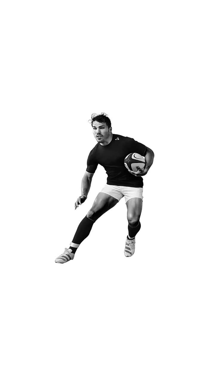 のインスタグラム：「Commissioned by Apple. The power of French rugby. “Regardless of the subject, my focus is always capturing the beauty of movement.” #ShotoniPhone by Jacob S. @jacobsutton_studio」