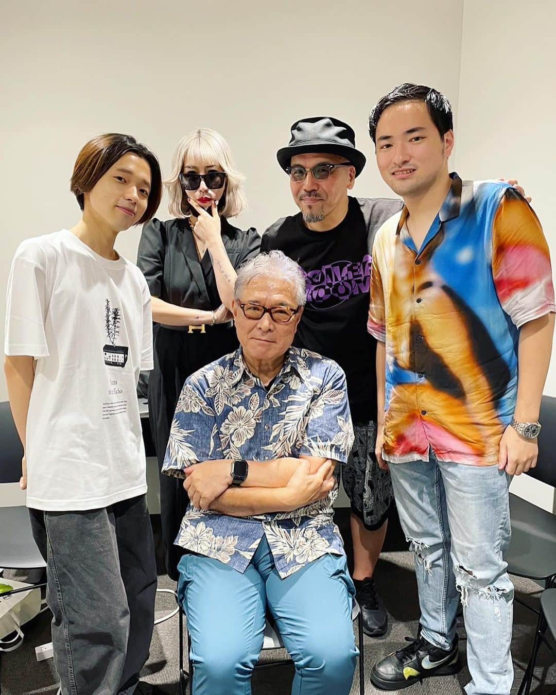 SASUKEのインスタグラム：「DOMMUNEで90分、沢山喋って参りました! 松武さん、Watusiさん、Masayoshiさん、Nazさん ありがとうございました🙏」