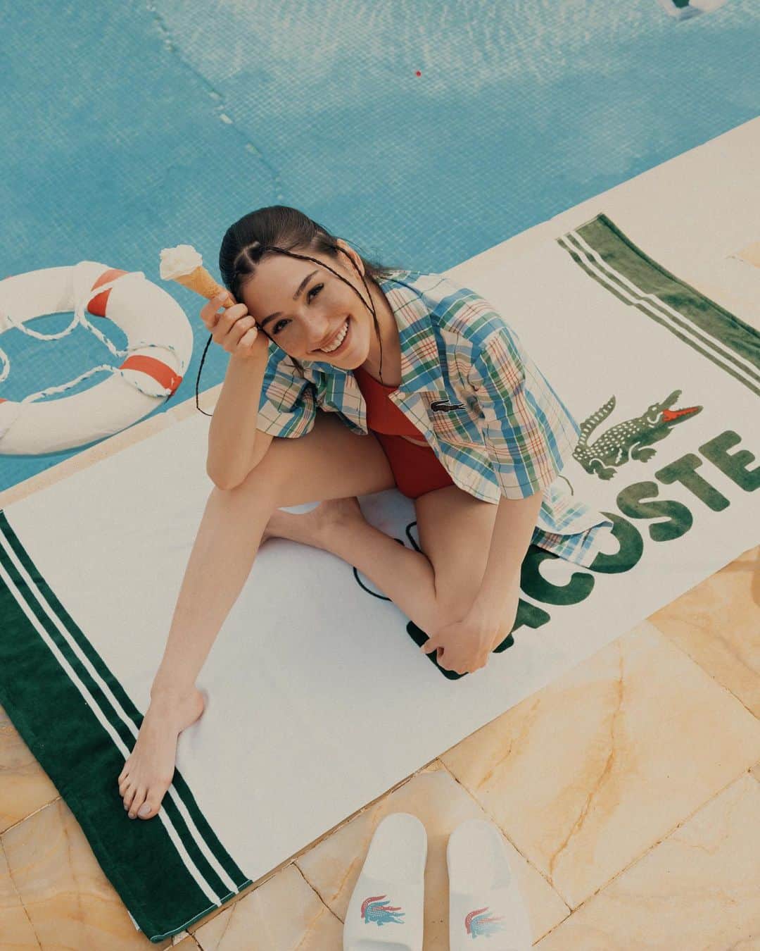Lacosteのインスタグラム：「Embrace the sun-kissed vibes with Lacoste’s timeless summer collection – where endless days and iconic style seemlessly intertwine ☀️🐊 #LacosteSummerVibes」