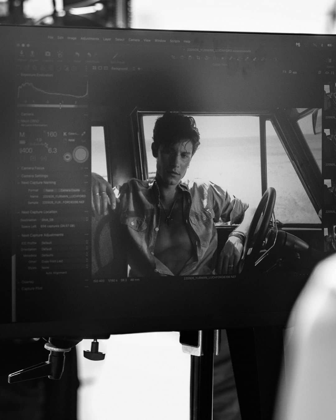 デイビット・ユーマンさんのインスタグラム写真 - (デイビット・ユーマンInstagram)「A look behind the scenes of our fall campaign film with @shawnmendes.   #DavidYurman #ShawnMendes」9月7日 1時00分 - davidyurmanmen