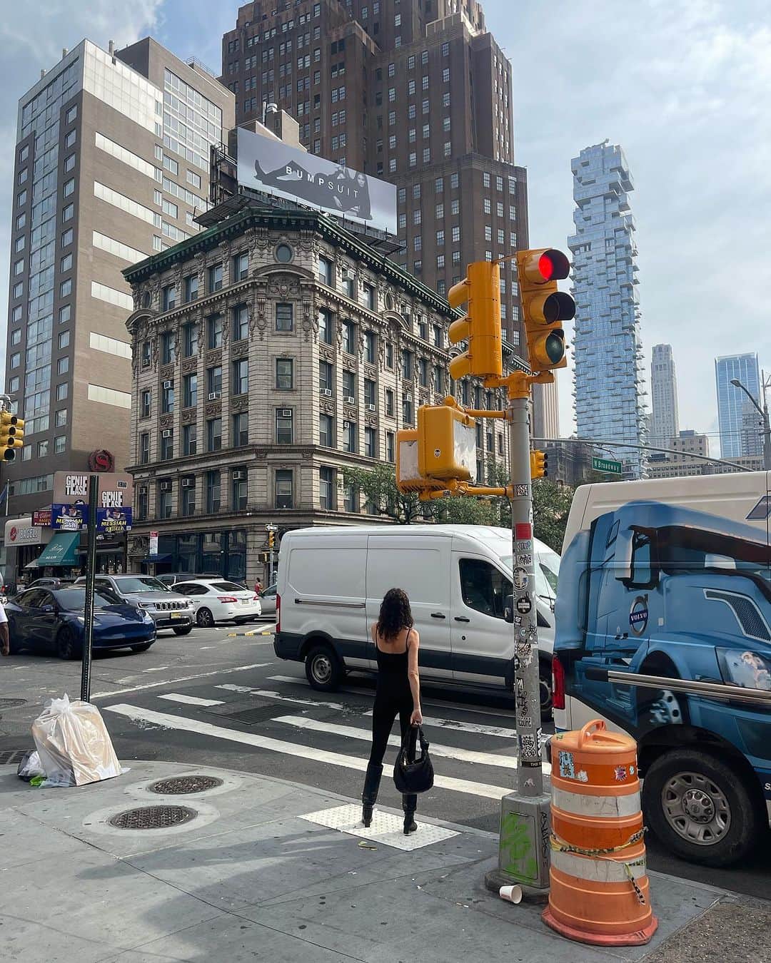 ニコール・トルンフィオさんのインスタグラム写真 - (ニコール・トルンフィオInstagram)「Our first #bumpsuitICON @chaneliman is all over NYC right now for our latest @bumpsuit campaign and I couldn’t be more proud. #amplifymothers #amplifywomen (Chanel is wearing our newest collection, coming soon 🖤)」9月7日 10時40分 - nictrunfio
