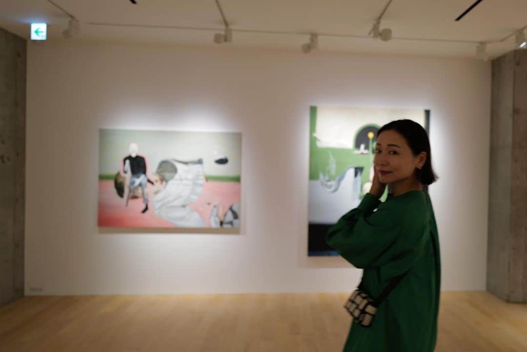 黒沢祐子さんのインスタグラム写真 - (黒沢祐子Instagram)「@joniotakahashi さん 初の油絵の個展へ  洋服のデザインだけでなくこんなに素晴らしい油絵も 描けるなんて 世界観にうっとり😮‍💨  もちろん作品は全てsold outでした  #life #art」9月7日 11時08分 - yukowedding