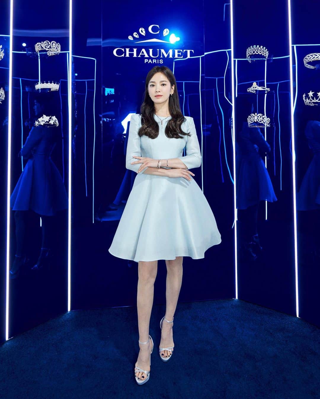 ソン・ヘギョさんのインスタグラム写真 - (ソン・ヘギョInstagram)「@chaumetofficial 💙」9月7日 11時22分 - kyo1122