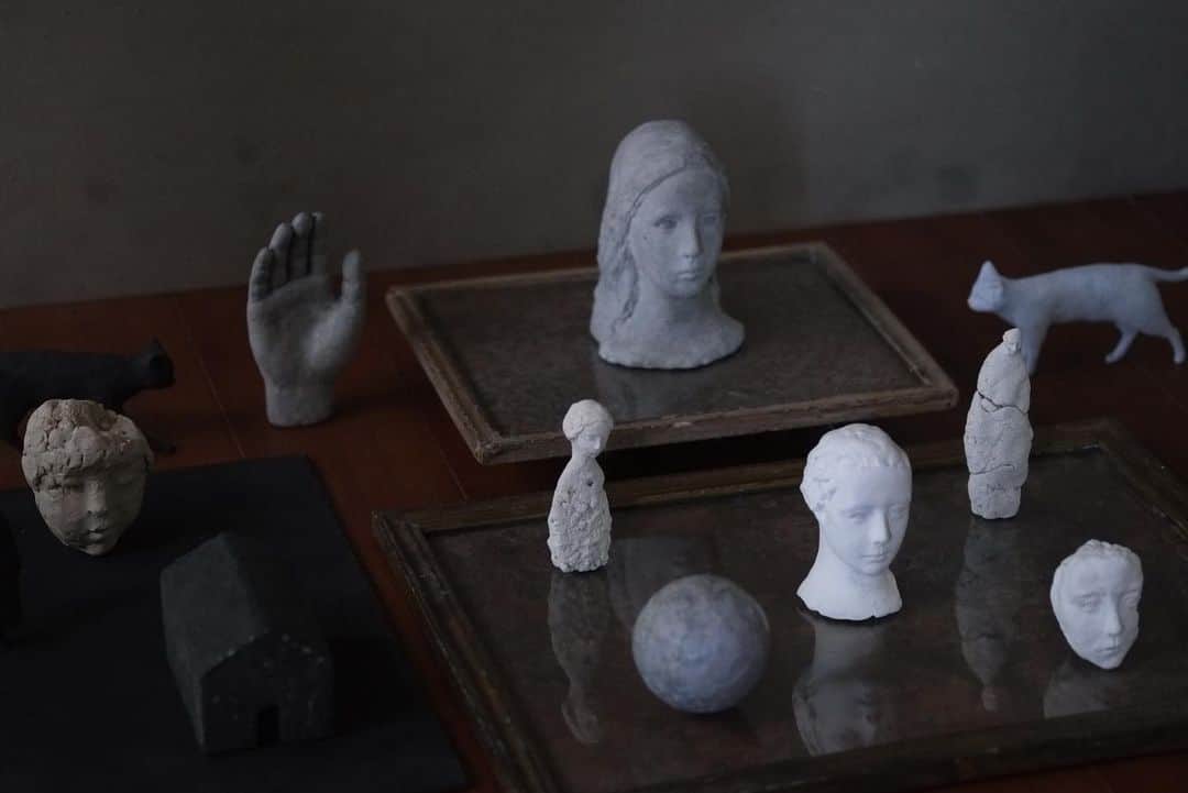 行方 久子 Hisako Namekataのインスタグラム：「. 「ISETAN ARTS & CRAFTS」 オブジェを中心に造形制作を行なっている @shogo.hachikubo さんの 心に訴えかけてくるステキな作品たちもラインナップ。」