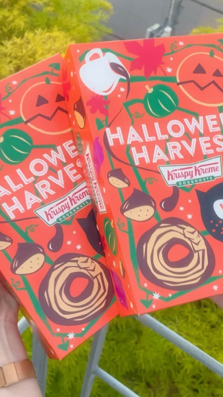 ローリエプレス編集部のインスタグラム：「ハロウィン限定ドーナツ🎃🍩 #PR  #クリスピークリームドーナツ #クリスピー #ドーナツ #ハロウィン #ジャックオランタン #黒ねこ #ハロウィンパーティー #仮装」