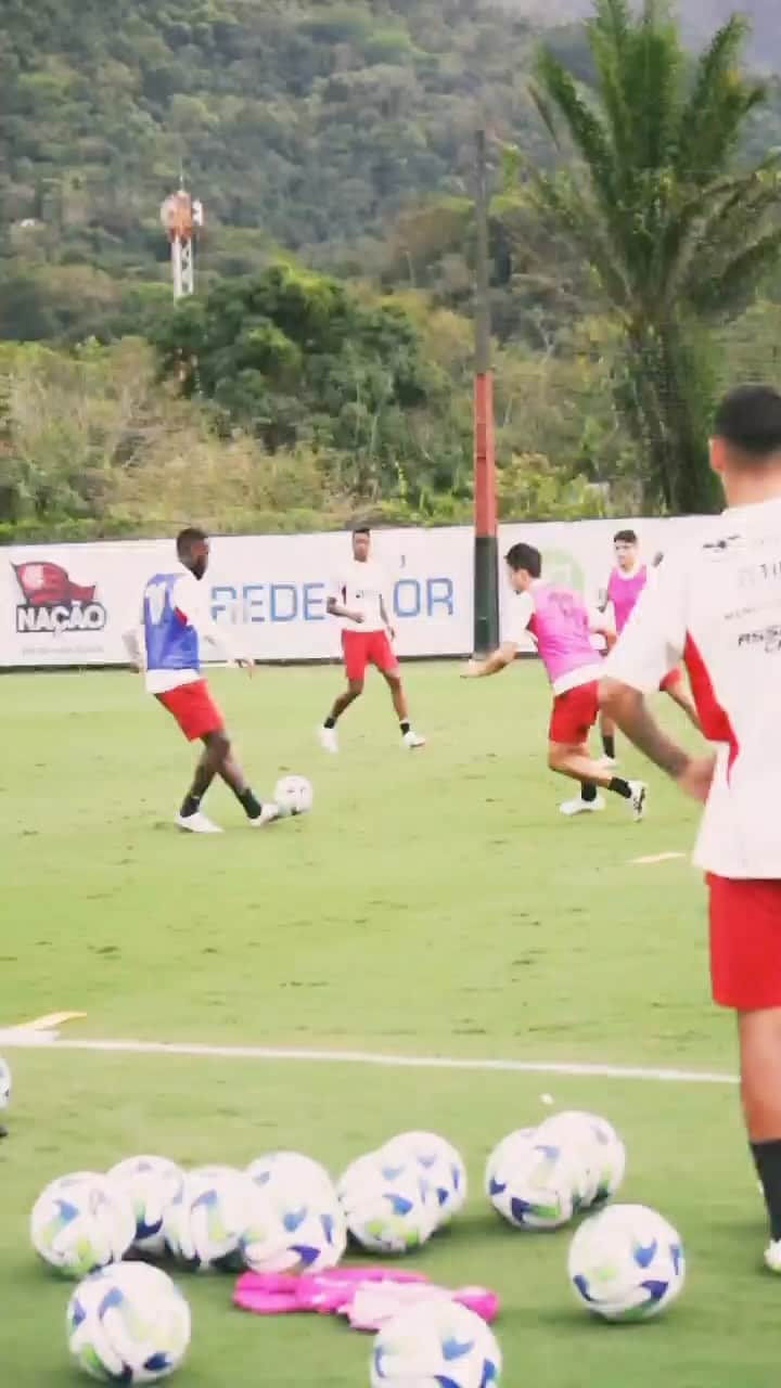 ダヴィド・ルイス・モレイラ・マリーニョのインスタグラム：「Training session ✅! 💪🏼❤️🖤」