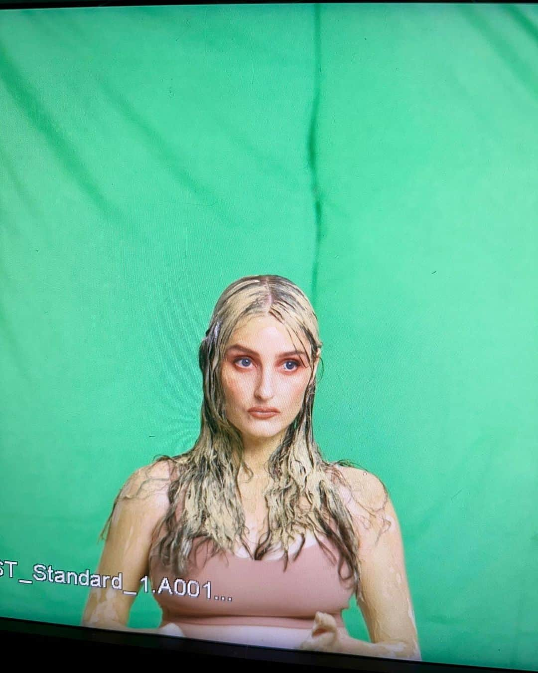 バンクスさんのインスタグラム写真 - (バンクスInstagram)「🧝🏼‍♀️」9月7日 3時09分 - hernameisbanks