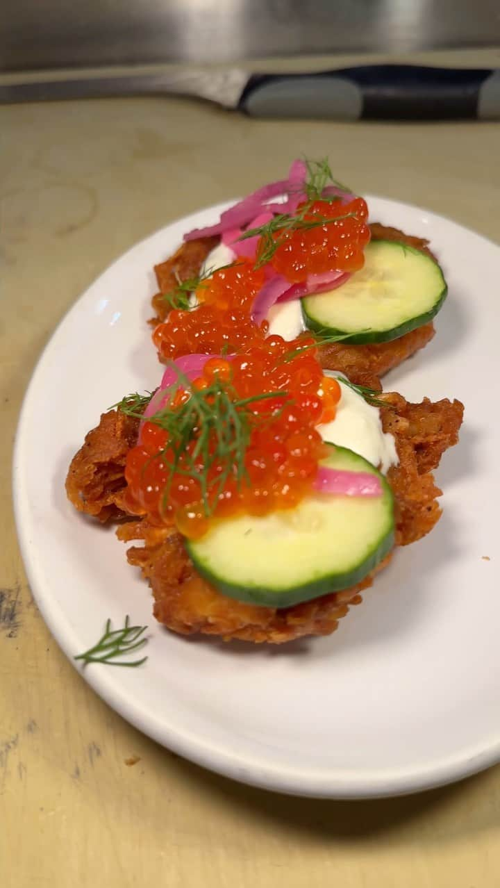 エッグショップのインスタグラム：「Satisfy your cravings with our delicious HASHBROWN W/ CAVIAR! 🥔🐟💥 #EGGSHOPNYC  📍151 Elizabeth Street (Nolita) 📍138 N 8th (Williamsburg)」