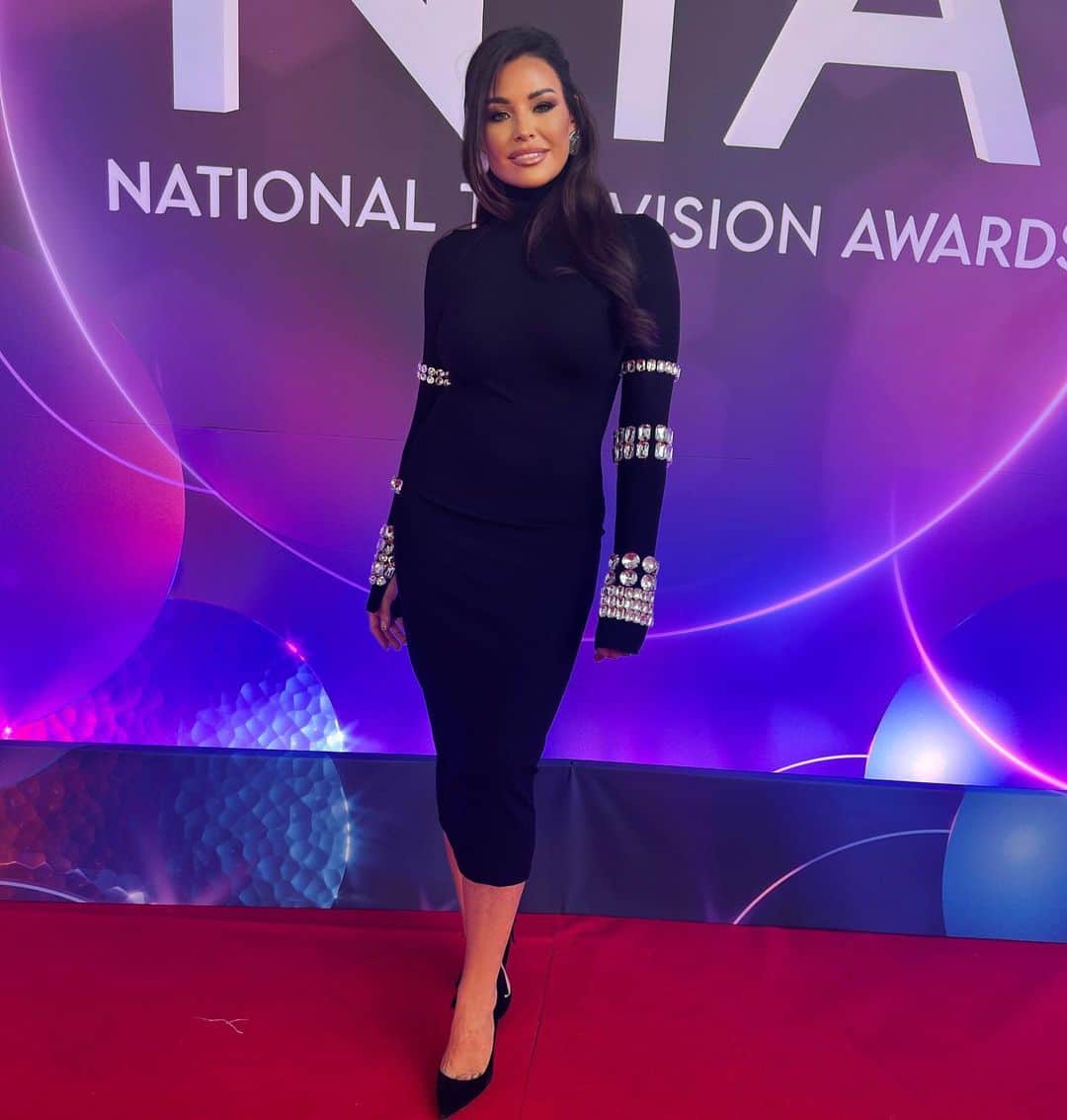 のインスタグラム：「What a night 💎 @secretspauk thank you for such a gorgeous evening @officialntas 🖤」