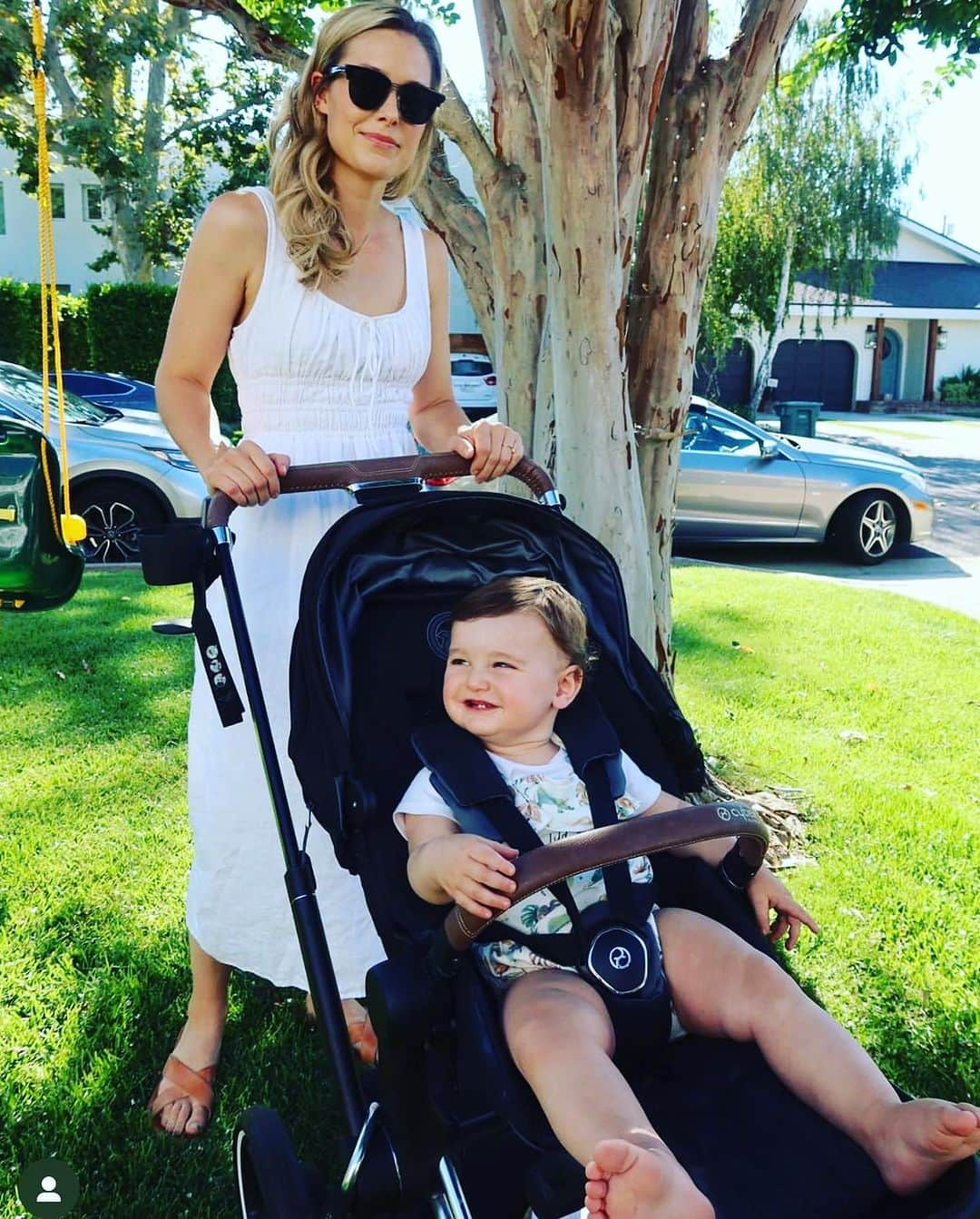 ピーター・ファシネリさんのインスタグラム写真 - (ピーター・ファシネリInstagram)「One of the most exciting things about being a Dad again are the latest devices that help parents. This stroller is a game changer. Can’t imagine life without it.   Thanks @cybex_usa @cybex_global for putting the stroll in stroller and “reinventing the wheel”. Life is full of uphills and the Cybex ePriam and cloudQ system makes the journey easier while also giving us comfort knowing our little guy is safe. I think you can tell by the pics how much he loves it too.  🙏🙏🙏  #Repost @lilyanneharrison with @use.repost ・・・ What a year. 🤍 When I became a mom, as they often do, my priorities shifted in a major way and my baby’s safety became priority number 1. I can’t tell you what a gift it’s been to know from the first day we brought Jack home in his car seat that he was as safe as he could possibly be in the Cybex ePriam and cloudQ system. Our stroller and car seat may now be covered in sunscreen, spit up, food (and some other things 😂), but that’s because we have loved them well, at every stage, and continue to use them daily. Thanks @cybex_usa @cybex_global for giving us Jack’s favorite ride ✨it’s been a comfy year!  @cybex_global  @cybex_usa  @lindsayluv  #cybex #cybexepriam #cybexcloudq」9月7日 4時34分 - peterfacinelli