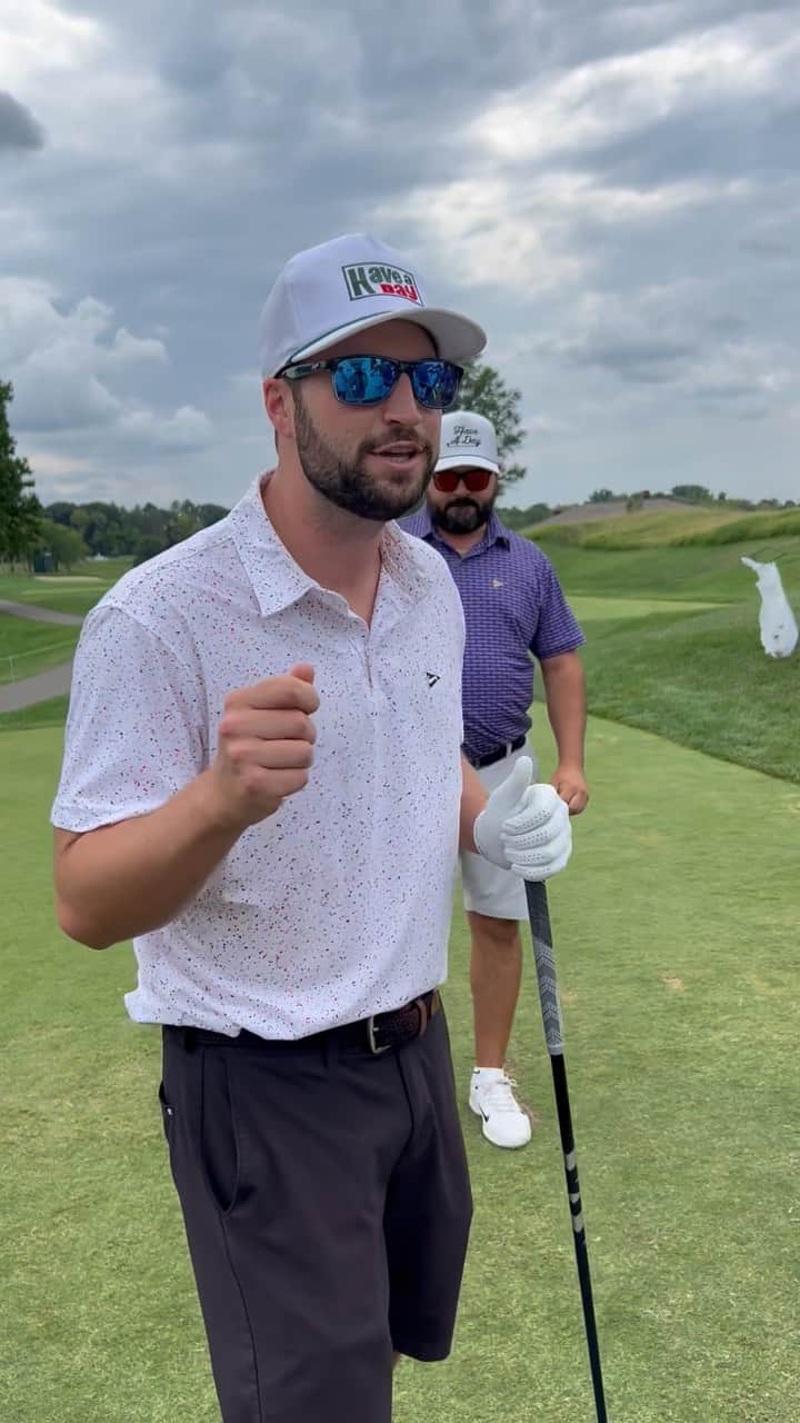 ジョン・ラームのインスタグラム：「@bobdoessports + @ertalley = electric. 9 holes at the @queencitylpga pro-am… real special 🔥」