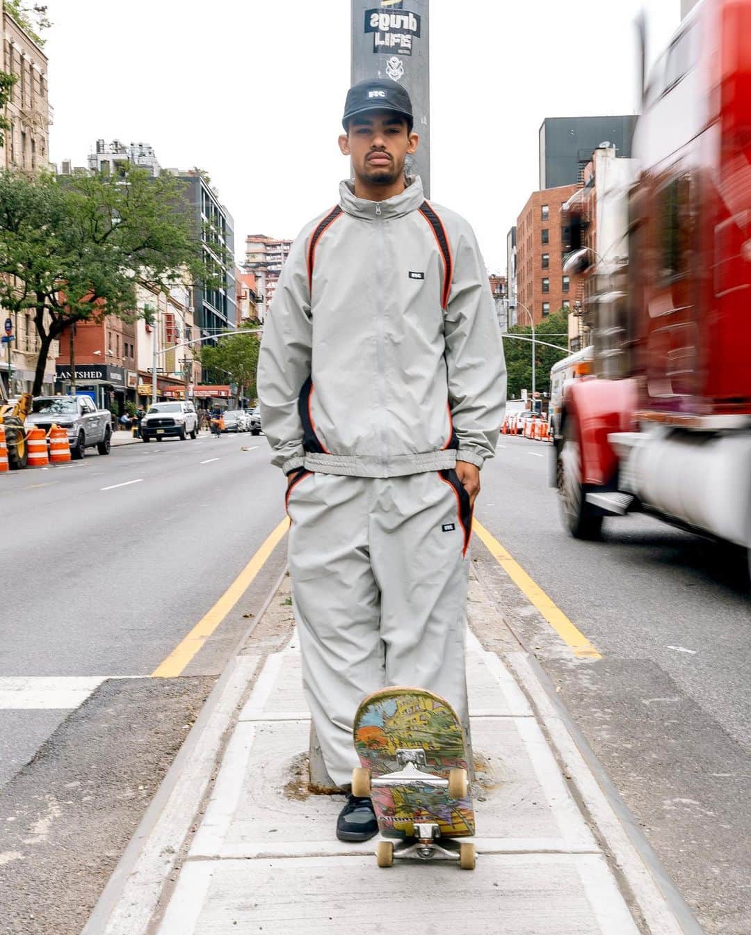 エフティーシーのインスタグラム：「FTC Nylon Track Jacket & Nylon Track Pant Releasing Online Thursday 9/07 at 10AM PST 🌆 Photos by @ando_______________  #ftc #ftcskateboarding #forthecity #ftcsanfrancisco #ftcjp #ftctokyo #ftcnagoya #ftcosaka #ftcautumnwinter23」