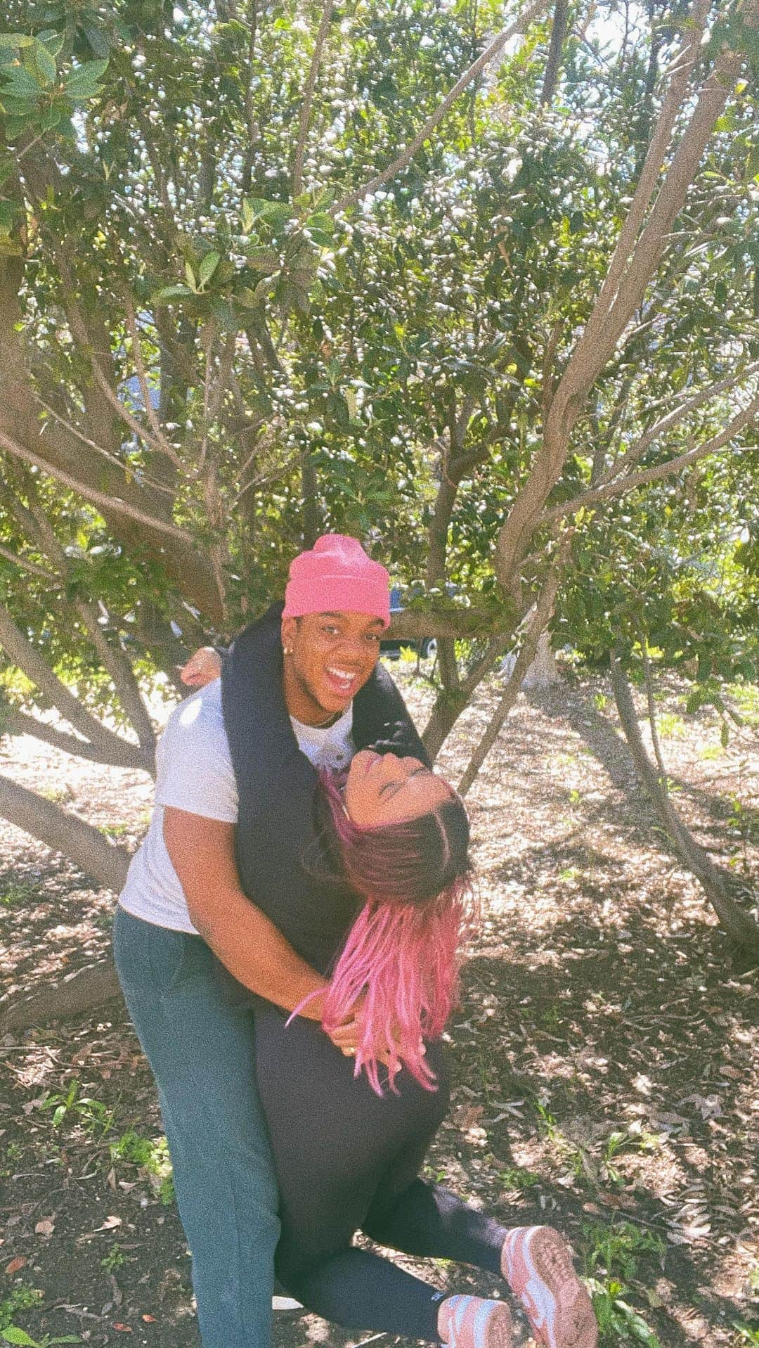 テイラー・グラブスのインスタグラム：「happy birthday my love! doing life with you these last couple years has been a dream. i can’t wait to see all the special things this year has in store for you bc u deserve it all🥹💘 i love u forevaaa <3」