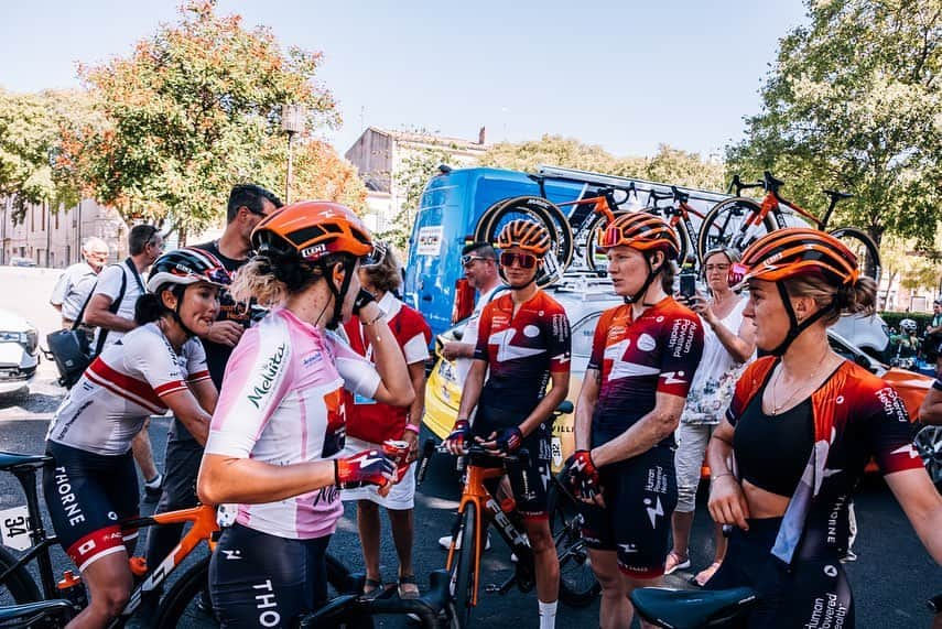 與那嶺恵理さんのインスタグラム写真 - (與那嶺恵理Instagram)「😰 Finish line face of stage 2 @tourdelardechefeminin  . . We were all in for the sprint but last 500m was unexpected ⚠️and no organized/safe road 🚫 so we missed to sprint unfortunately. But always safety is first. Luckily we are all okay so try again tomorrow 😤  Wish some riders caught bad crash okay 🤞🏻 . . 📸: @oskarsbrook  #今日のエリさん　#HumanPoweredHealth」9月7日 5時04分 - eriyonamine