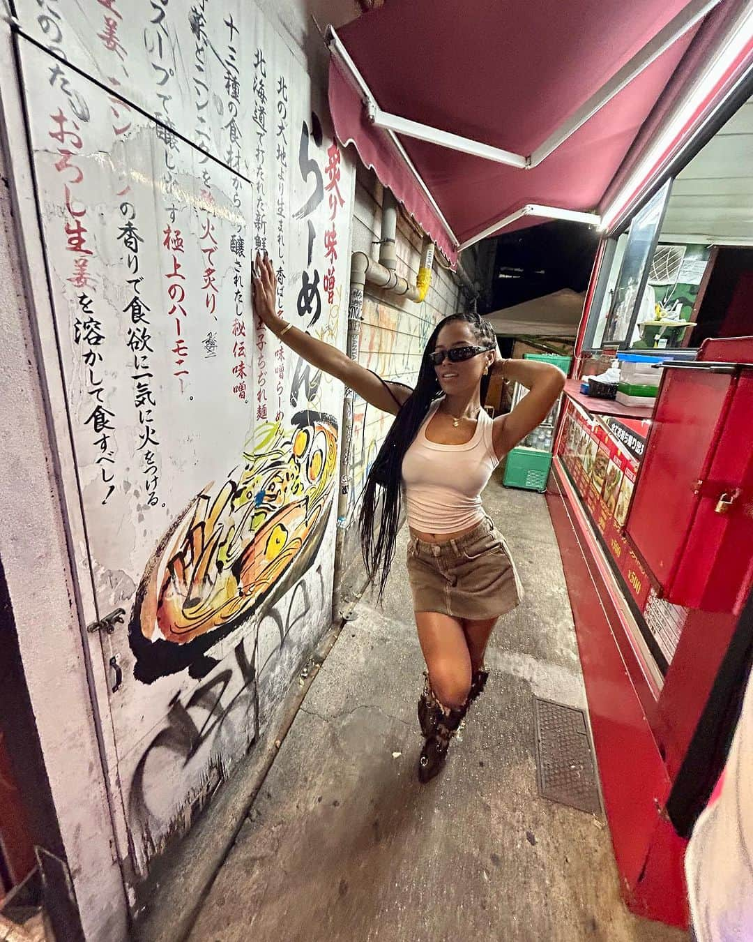 セラヤ・マクニールさんのインスタグラム写真 - (セラヤ・マクニールInstagram)「tokyo was a dream 🧡」9月7日 5時45分 - serayah