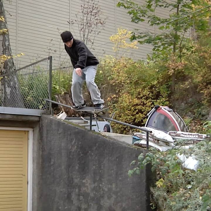 adidas Skateboardingのインスタグラム：「/// @hermannstene in “Lille Rotta” now playing on @freeskatemag 🔴.  🎥 @pekkaaa  #adidasSkateboarding #FreeSkateMag」
